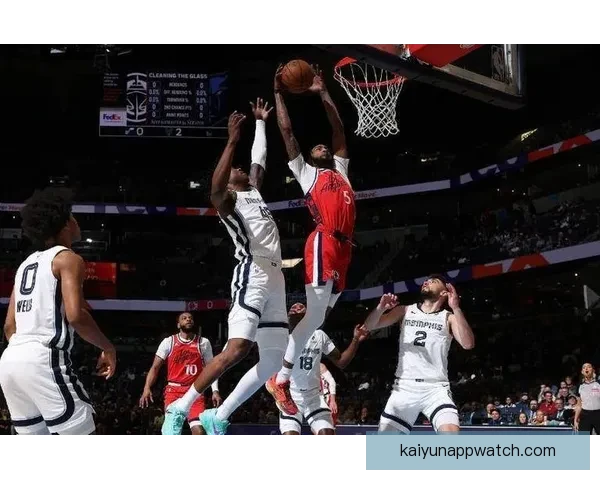 快船大胜猛龙横扫对手小卡砍27分马瑟林加兰合力高分